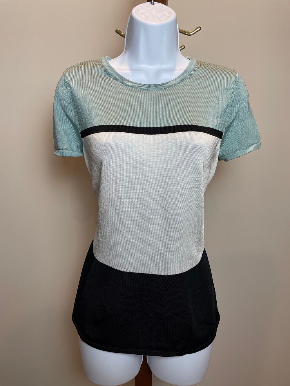 White House Black Market Satin Knit Colorblock Top Short Sleeve Size M